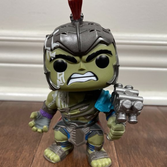 Marvel Ragnarok Hela Masked, Hulk and Bruce Banner NIB Funko Pop Lot - Picture 4 of 5